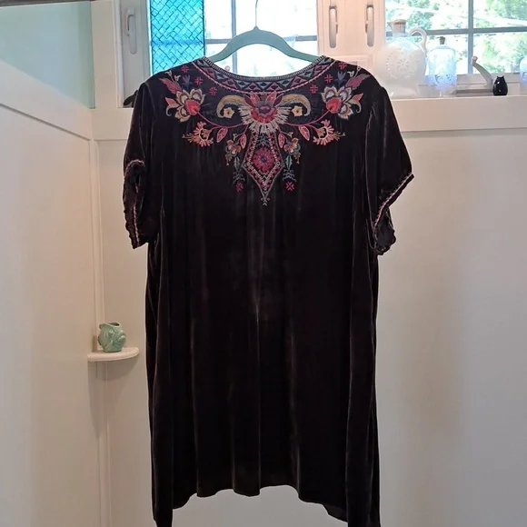 Johnny Was Iona Velvet Drape Top Size Large - Picture 4 of 11